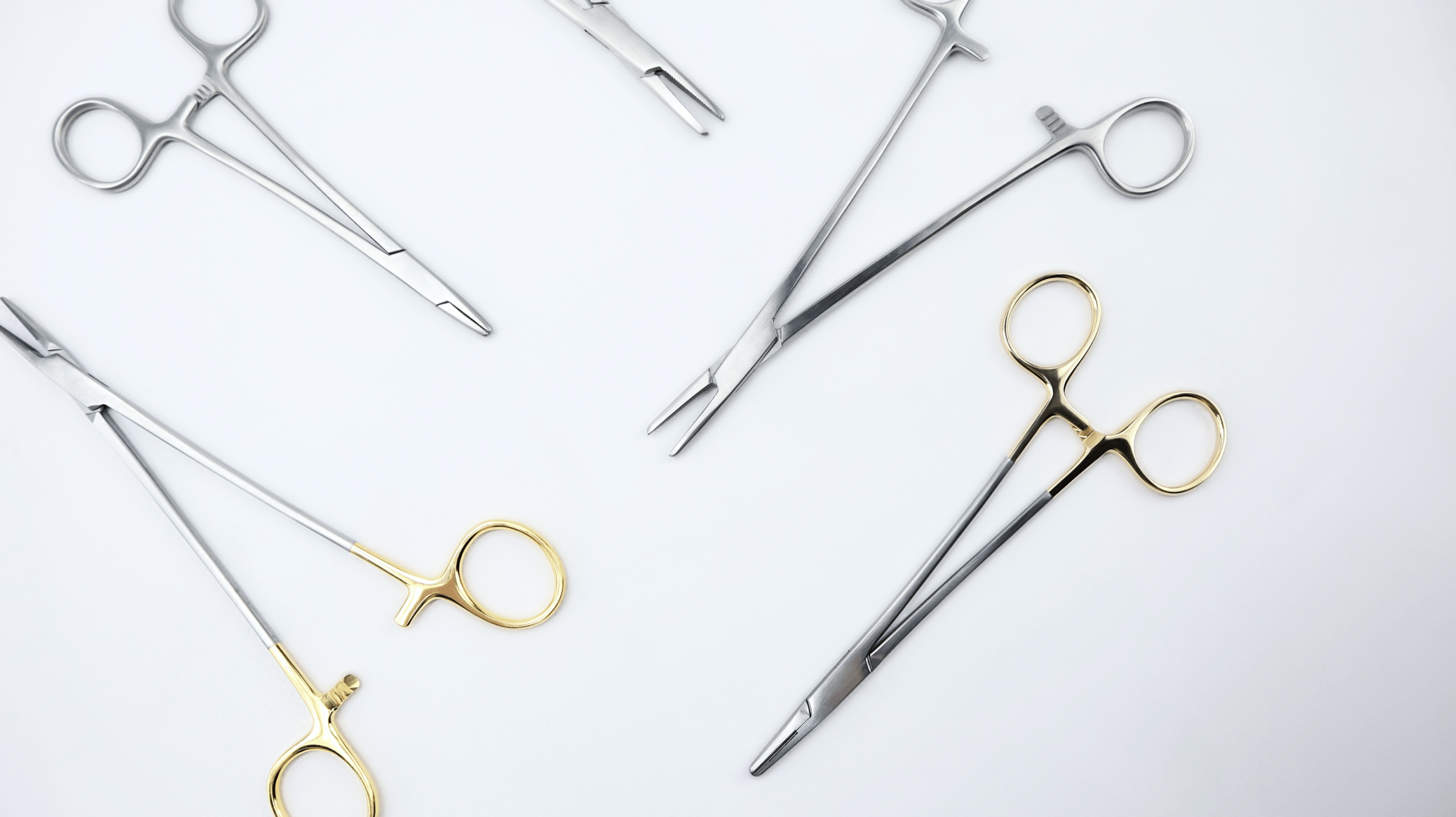 Cleaning surgical instruments before autoclaving